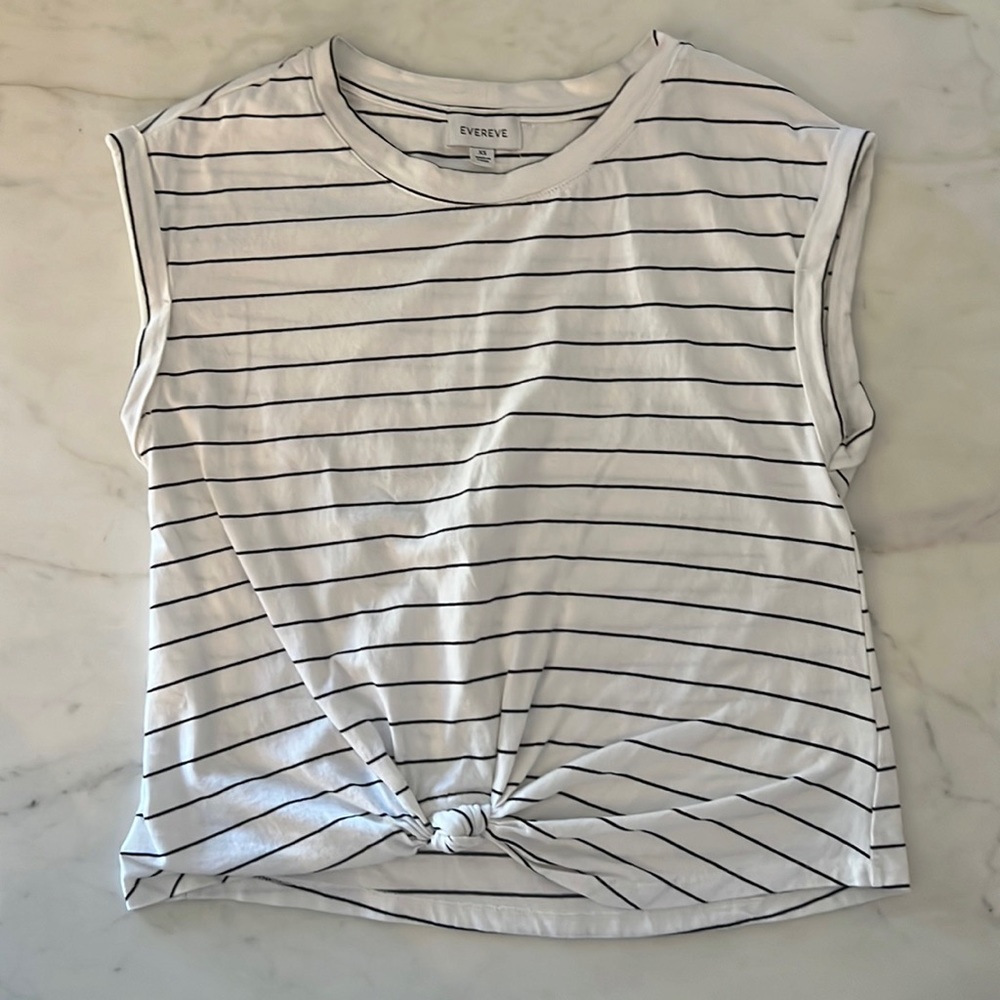 Knot front tank top, nice cotton material, not super thin T-shirt material